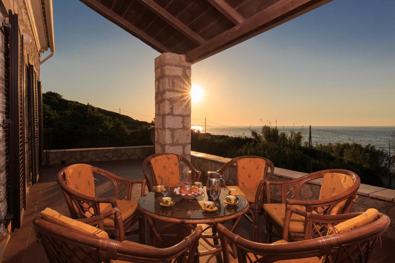 Villa Quietude Agios Stefanos Avliotes  Extérieur photo